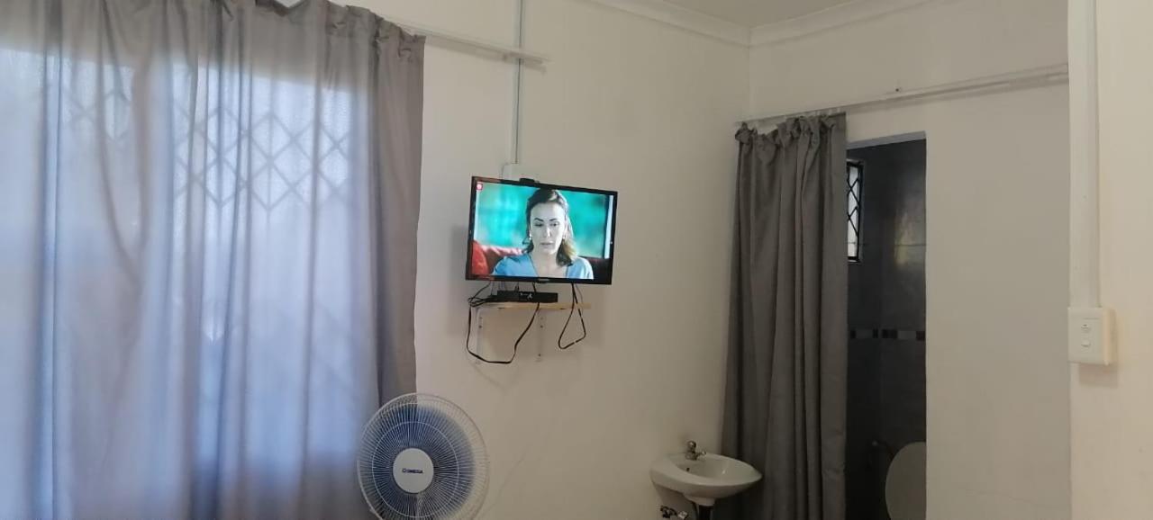 Nseleni 30 Nine Guesthouse מראה חיצוני תמונה